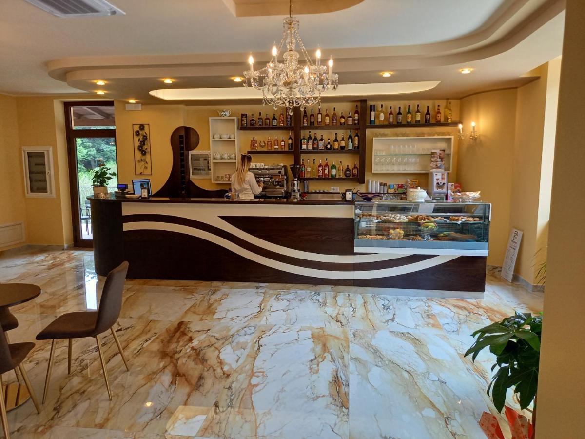 Hotel Ristorante Villa Terry Lauria Inferiore Extérieur photo