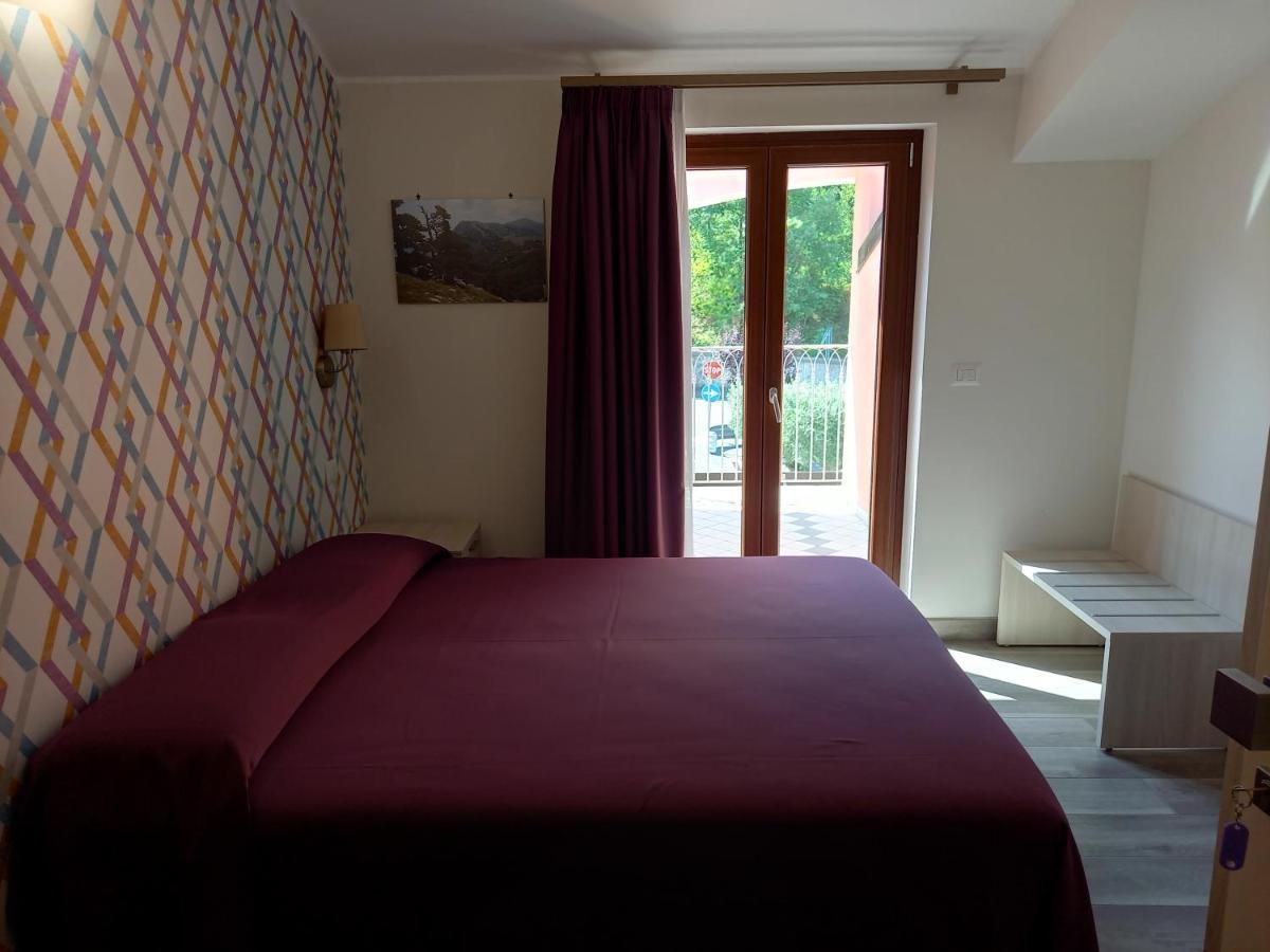 Hotel Ristorante Villa Terry Lauria Inferiore Extérieur photo