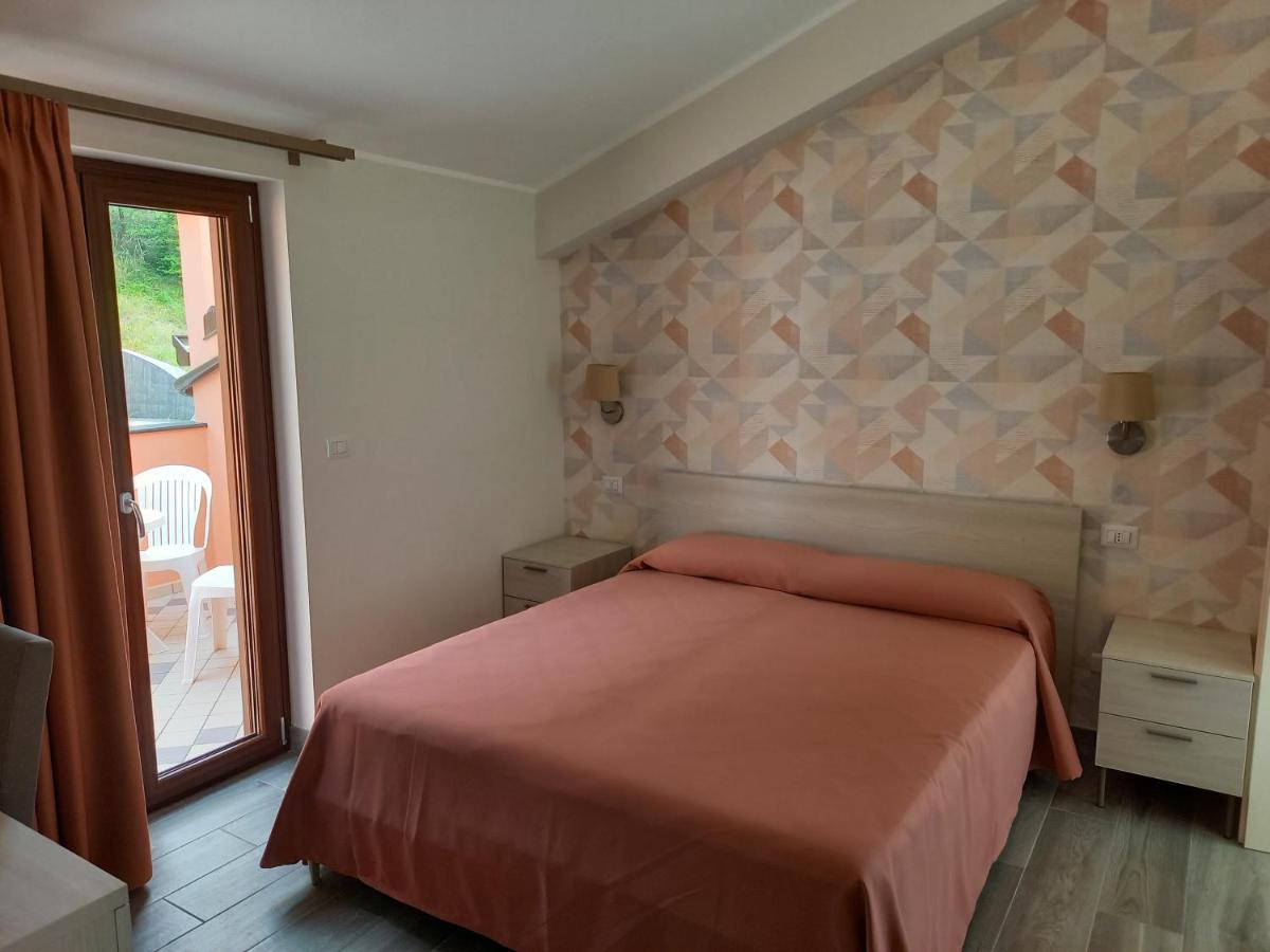 Hotel Ristorante Villa Terry Lauria Inferiore Chambre photo