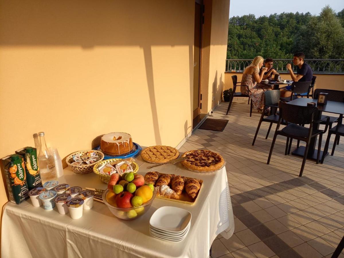 Hotel Ristorante Villa Terry Lauria Inferiore Extérieur photo